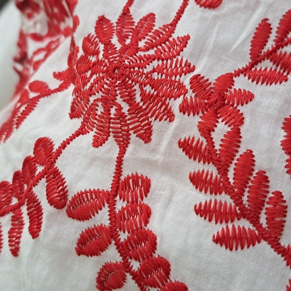 Missguided Red and White Shorts - Picture 5 of 7